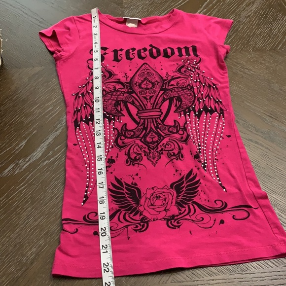Hot Pink t-shirt with Freedom on front - Picture 10 of 13